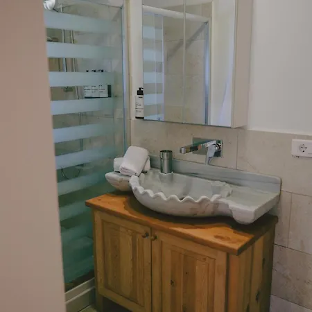 Hotell Madran House
